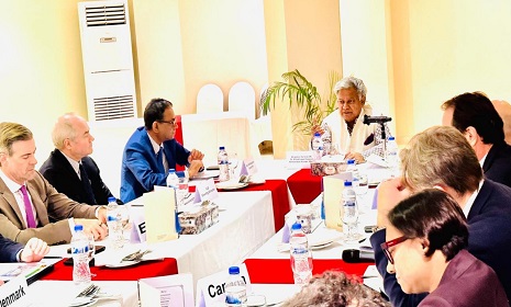 ‘নারী শ্রমিকদের মাতৃত্বকালীন ছুটি ১২০ দিন করা হচ্ছে’