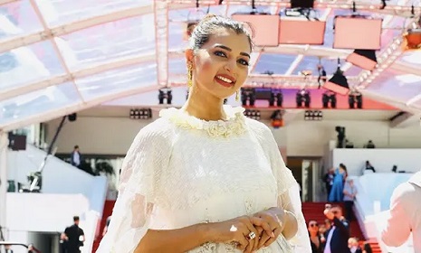 কানে বর্ষা, বললেন নারীর ক্ষমতায়নের কথা