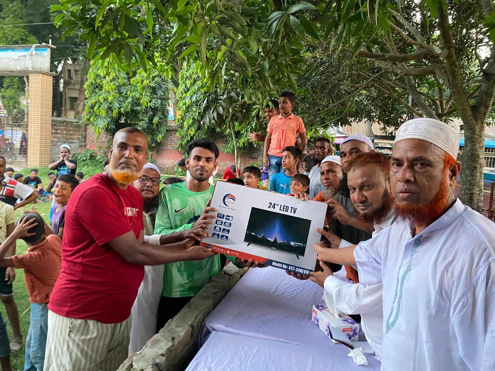 বেলকুচির সেন ভাঙ্গাবাড়ীতে চুড়ান্ত ফুটবল প্রতিযোগিতা অনুষ্ঠিত