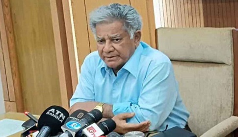 ‘বন্দর পরিচালনার দায়িত্ব বিদেশিদের হাতে দেওয়া নিয়ে নেগোসিয়েশন চলছে’