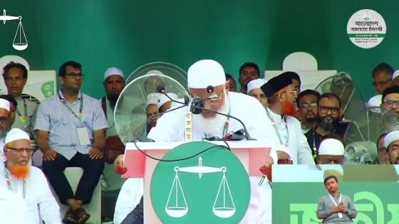 সমাবেশ মঞ্চে অসুস্থ হয়ে পড়েছেন জামায়াত আমির