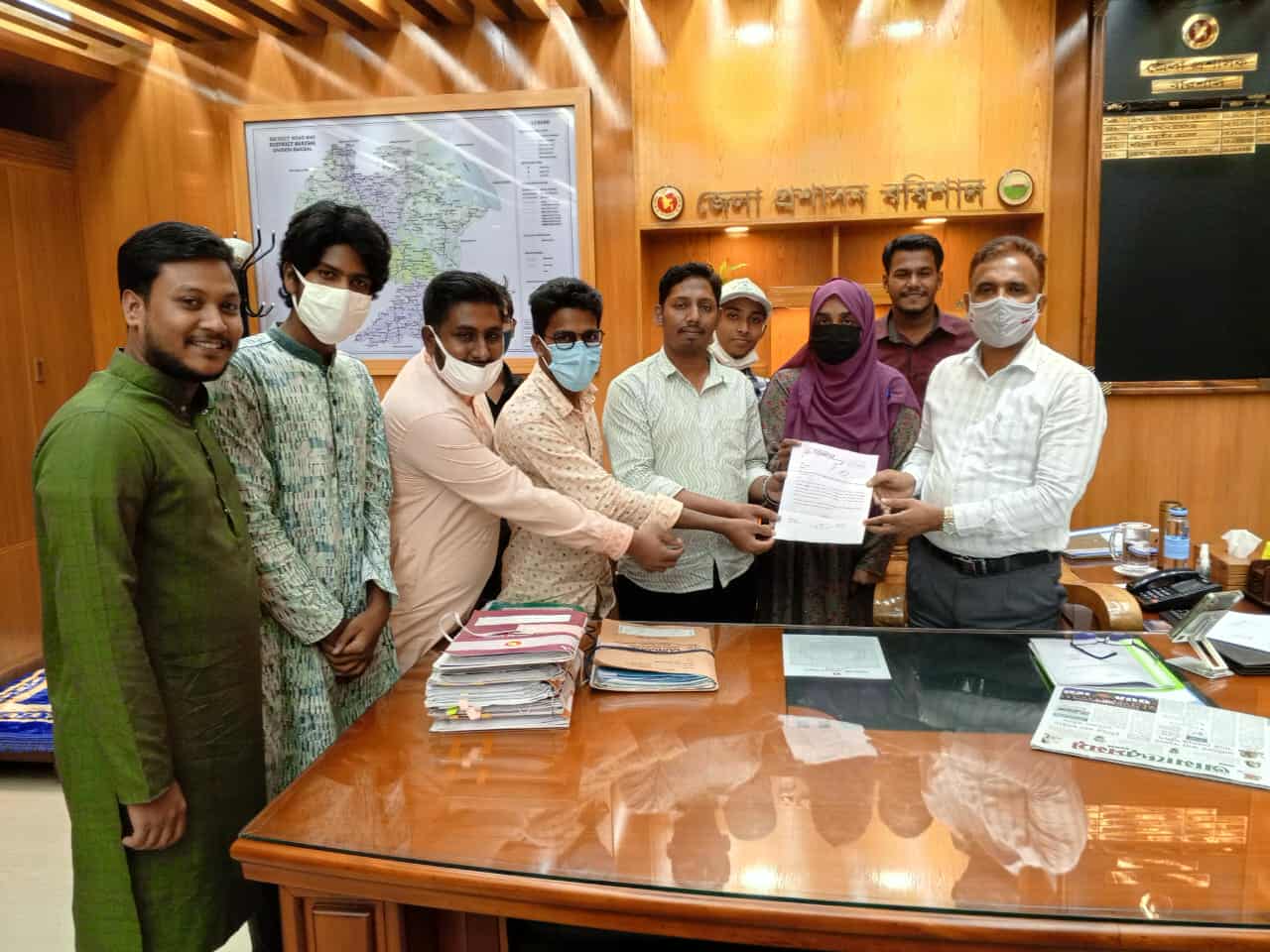 ‘আরোহন’ সাংস্কৃতিক সংগঠনের জেলা প্রশাসকের সঙ্গে সৌজন্য সাক্ষাৎ