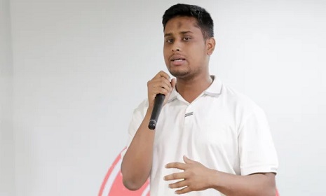রাজপথের লড়াকু রুমিন আপাকে সাইবার বুলিং করা হচ্ছে: হাসনাত