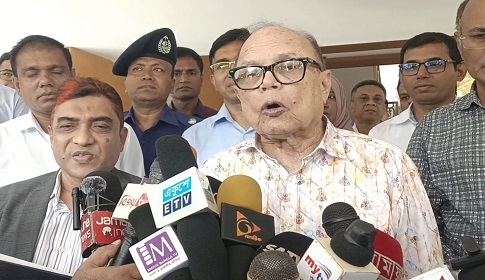 অবৈধভাবে খাদ্যপণ্য মজুদকারীদের বিরুদ্ধে ব্যবস্থা নেওয়া হবে:উপদেষ্টা