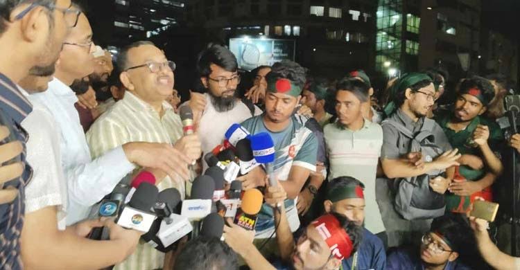 দুঃখপ্রকাশ করলেন ডিএমপি কমিশনার, তদন্ত কমিটি গঠনের ঘোষণা