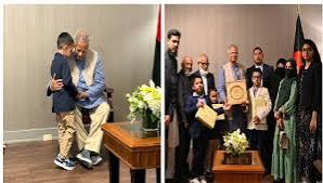 প্রধান উপদেষ্টার সঙ্গে নিউ ইয়র্কে নিহত বাংলাদেশি পুলিশ কর্মকর্তার পরিবারের সাক্ষাত