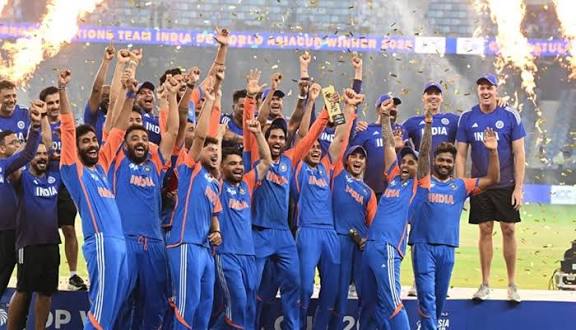 পাকিস্তানকে হারিয়ে এশিয়া কাপে অপরাজিত চ্যাম্পিয়ন ভারত
