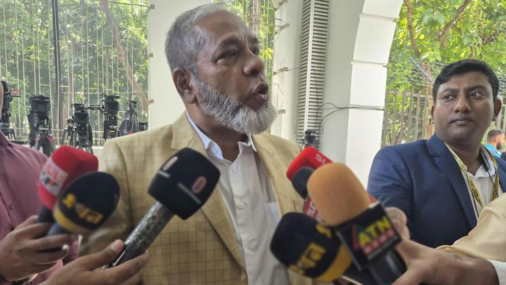 বিচার স্বচ্ছ হয়েছে, শেখ হাসিনা খালাস পেলে খুশি হতাম: আইনজীবী