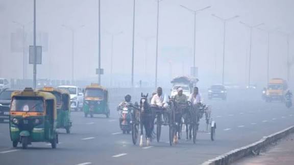 বায়ুদূষণের শীর্ষে দিল্লি, ঢাকা পঞ্চম