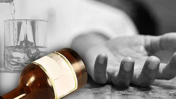 পাবনায় অতিরিক্ত মদপানে ২ জনের মৃত্যু