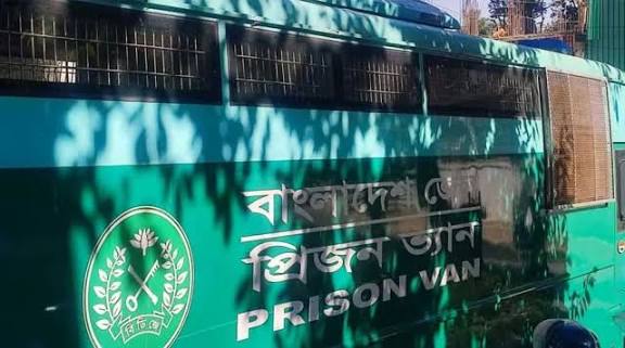 ১৫ সেনা কর্মকর্তাকে ট্রাইব্যুনালে আনা হয়েছে, নিরাপত্তা জোরদার