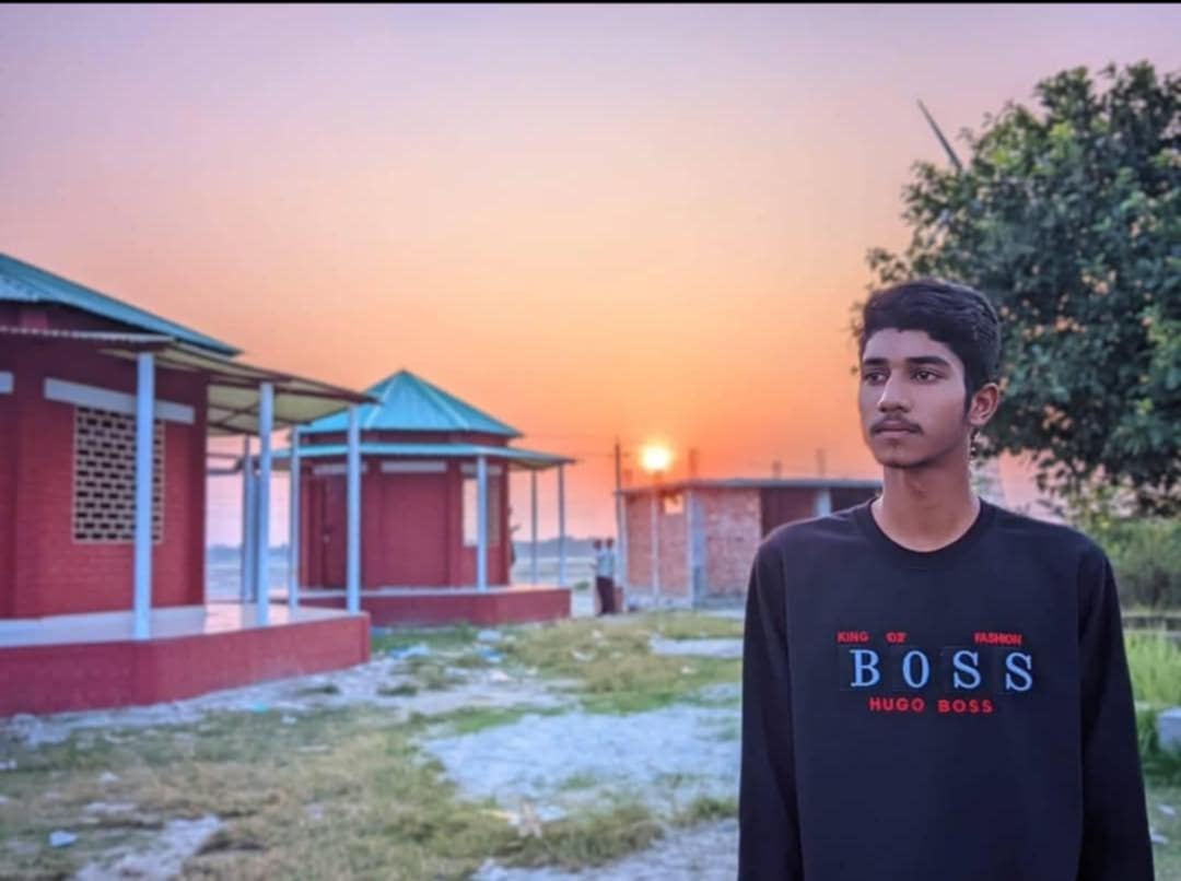 সিরাজগঞ্জে প্রকাশ্যে কলেজ ছাত্রকে কুপিয়ে হত্যা