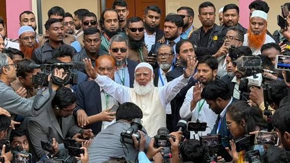 বিজয় হলে মিছিল নয়, আল্লাহর উদ্দেশে সিজদা করবো: জামায়াত আমির