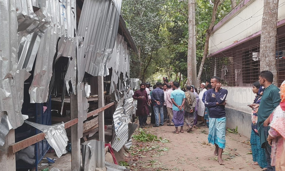 ঈদের নামাজ শেষেই ২ গ্রামের মধ্যে সংঘর্ষে আহত ২৫, বাড়ি ভাঙচুর