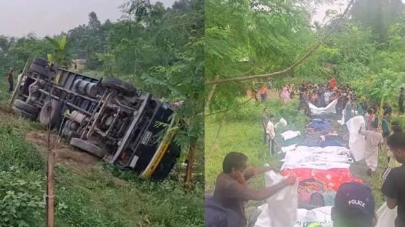 যমুনা সেতুর পূর্বপাড়ে রডবোঝাই ট্রাক উলটে নি/হ/ত ১৫