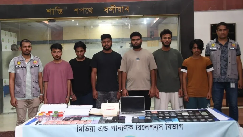 অনলাইন জুয়ায় প্রতিদিন ৫ কোটি টাকা লেনদেন, ৬৬০০ সিমসহ গ্রেপ্তার ৬
