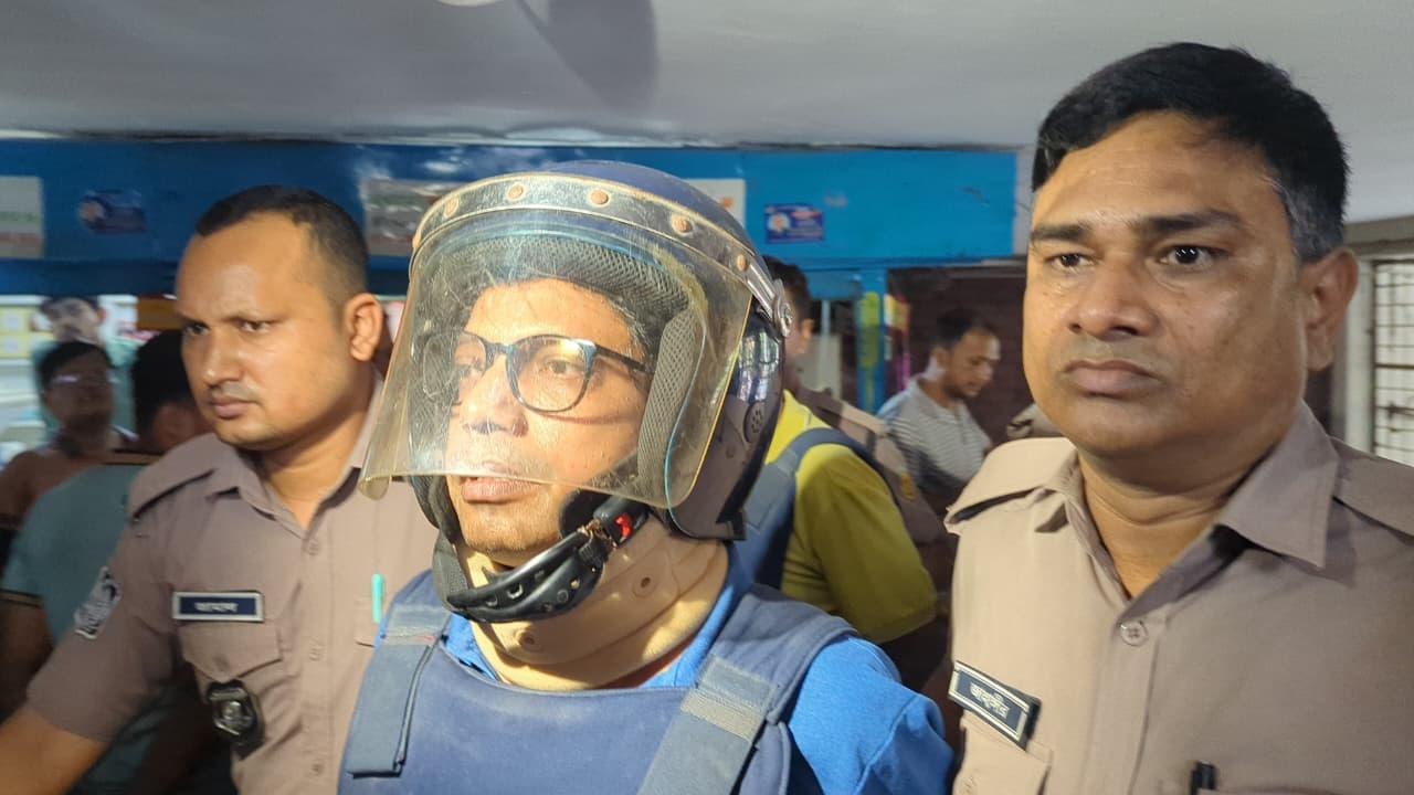 লিফট শুধু আমাদের জন্যই নষ্ট: আদালতে পলক